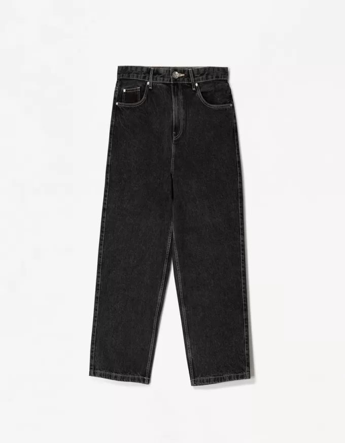 Loose-fit baggy jeans Loose-fit baggy jeans