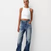 Loose-fit baggy jeans