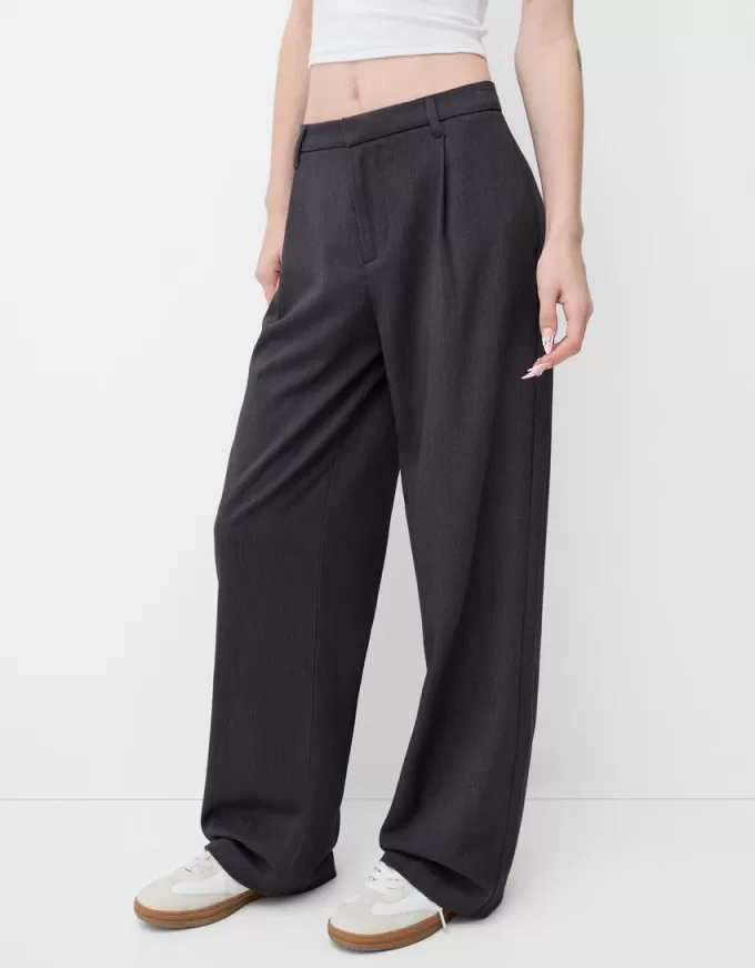Low-rise baggy pants Low-rise baggy pants