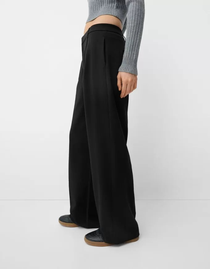 Low-rise baggy pants Low-rise baggy pants
