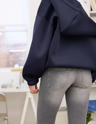 Low-rise bootcut jeans