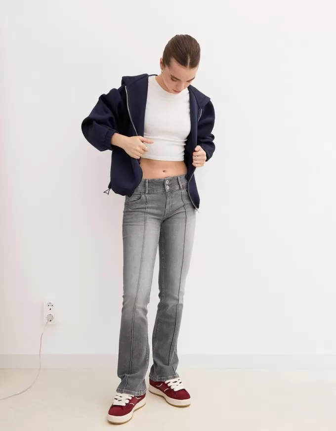 Low-rise bootcut jeans