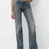 Low waist boot-cut jeans