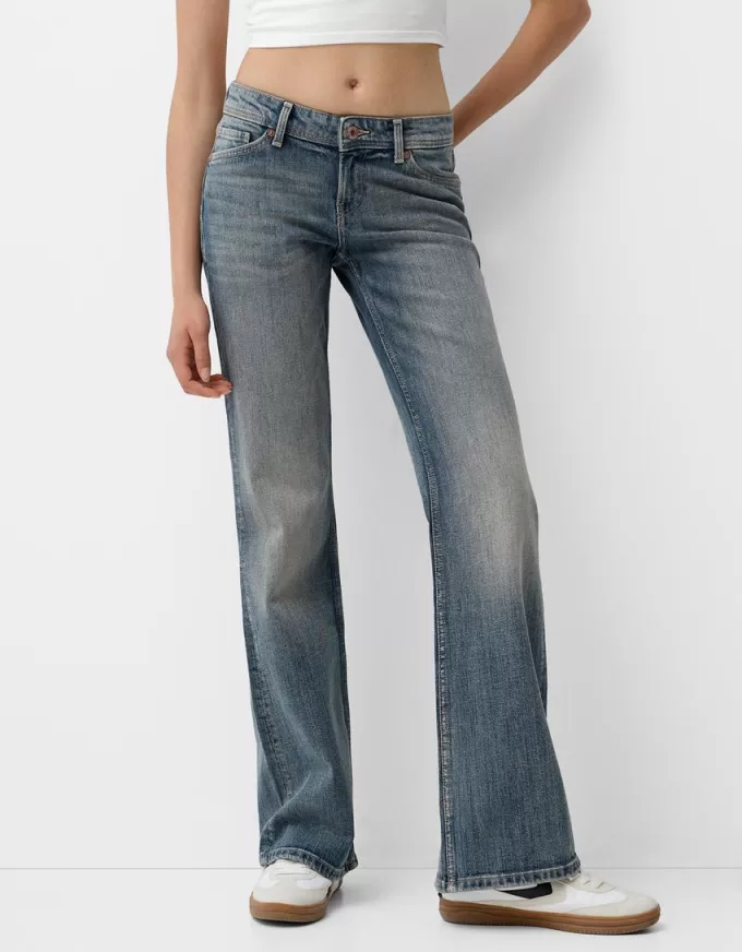 Low waist boot-cut jeans