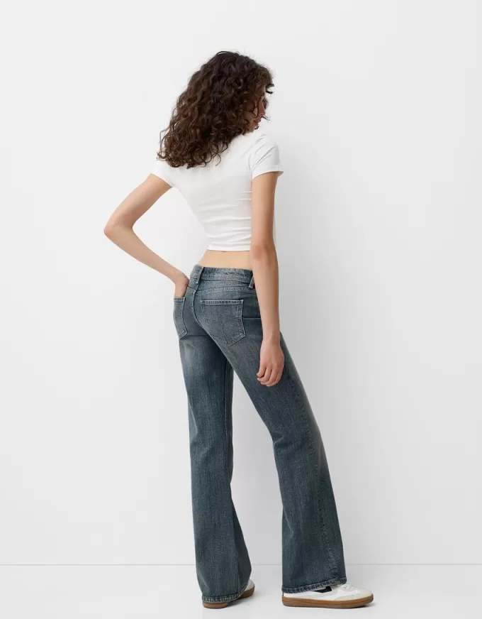 Low waist boot-cut jeans