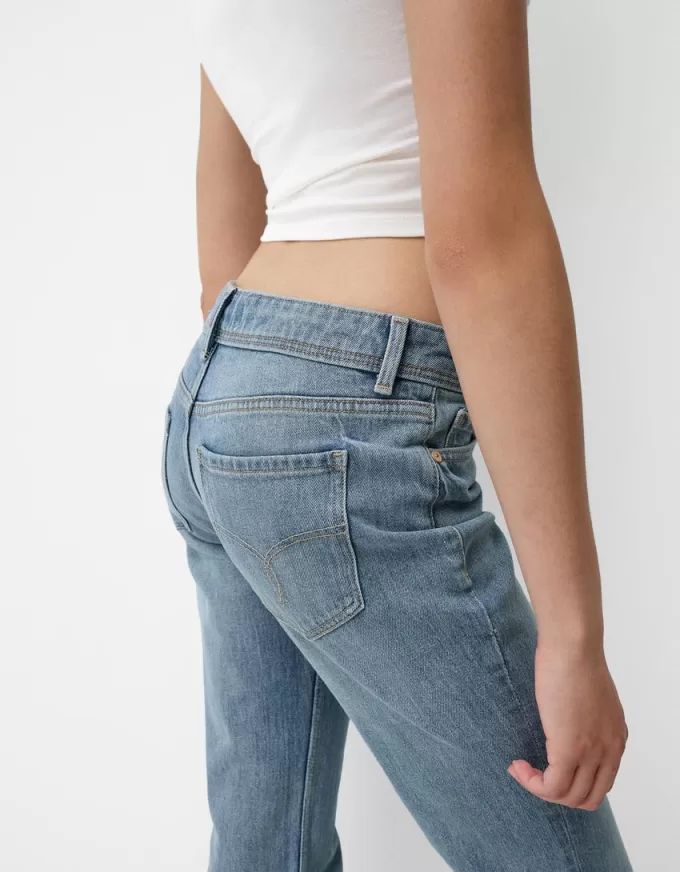 Low waist boot-cut jeans