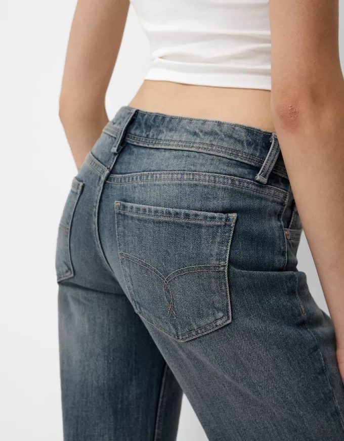 Low waist boot-cut jeans