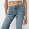 Low waist boot-cut jeans