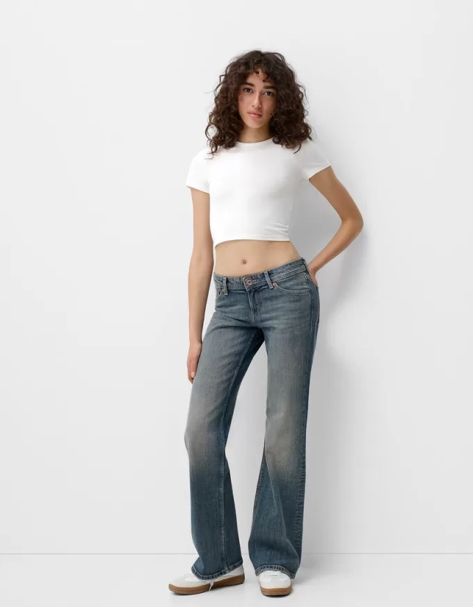 Low waist boot-cut jeans