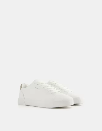 Men’s contrasting sneakers