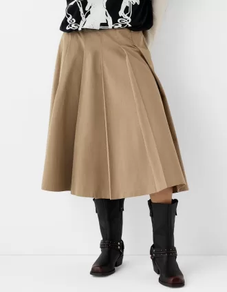 Midi skirt with box pleats and pockets