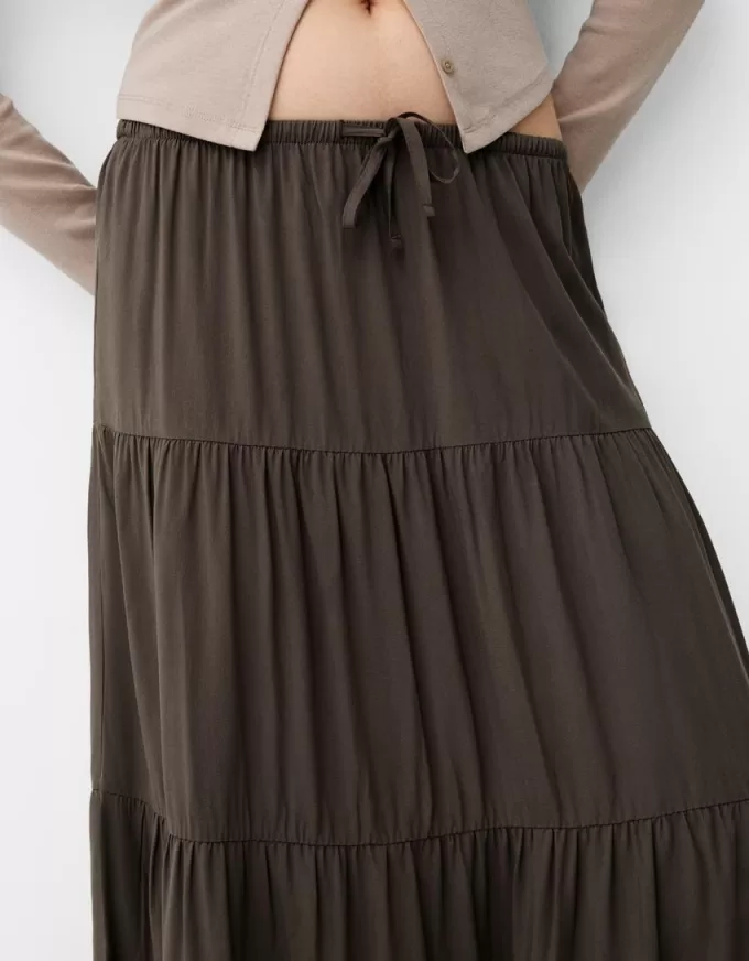 Midi skirt with elastic waist Midi skirt with elastic waist