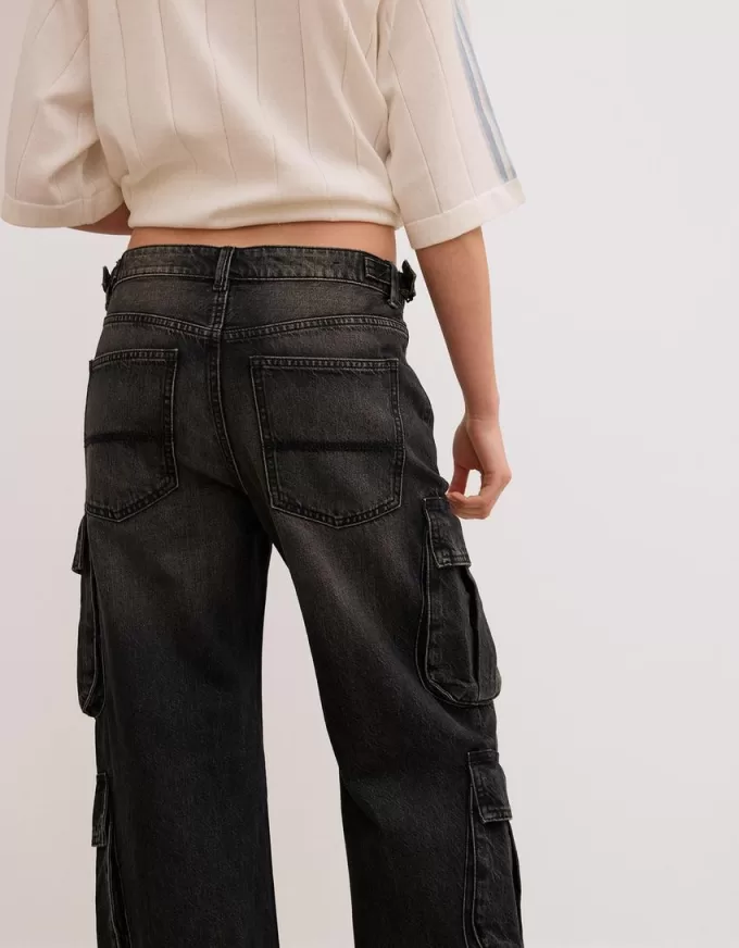 Multi-pocket cargo jeans