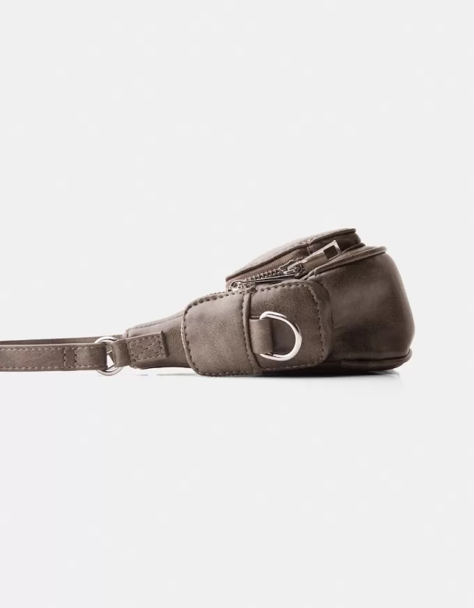 Multi-pocket shoulder bag Multi-pocket shoulder bag