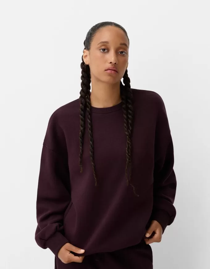 Oversize sweatshirt with side pockets