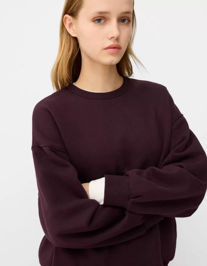 Oversize sweatshirt with side pockets Oversize sweatshirt with side pockets