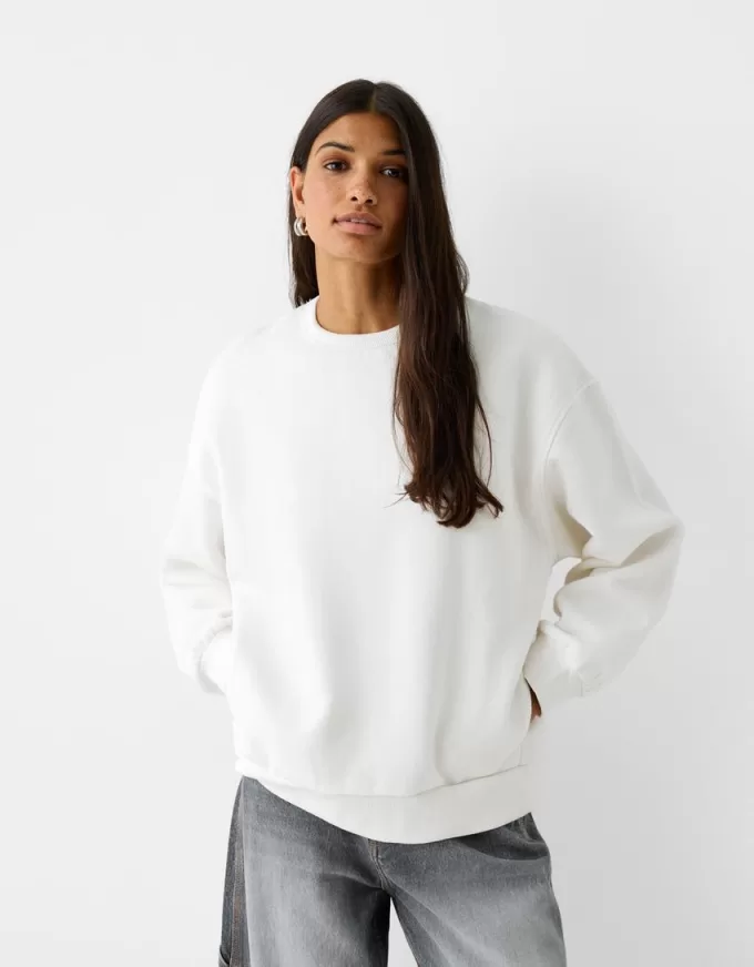 Oversize sweatshirt with side pockets
