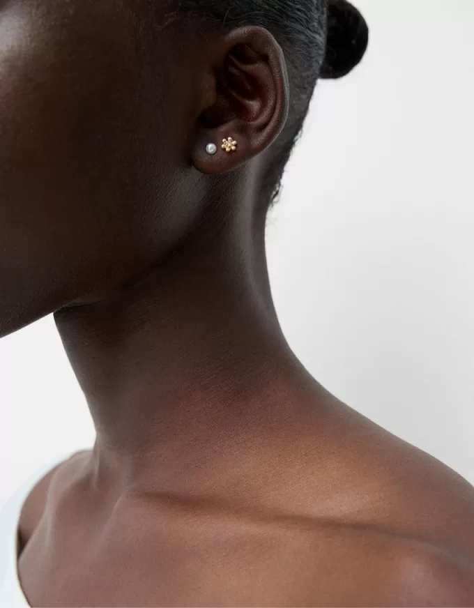 Pack of 20 rhinestone earrings Pack of 20 rhinestone earrings