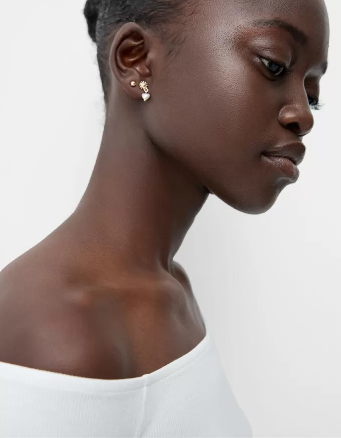 Pack of 20 rhinestone earrings Pack of 20 rhinestone earrings