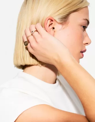 Pack of 8 butterfly rings