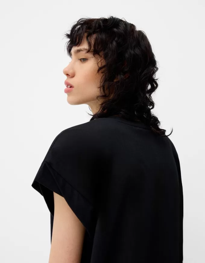 Printed sleeveless T-shirt Printed sleeveless T-shirt