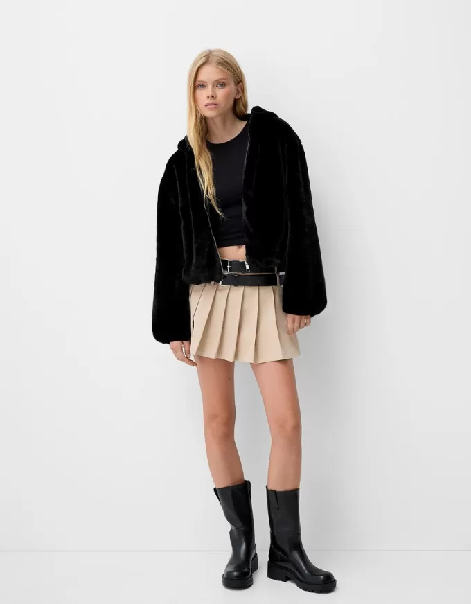 Quilted jacket with faux fur hood Quilted jacket with faux fur hood