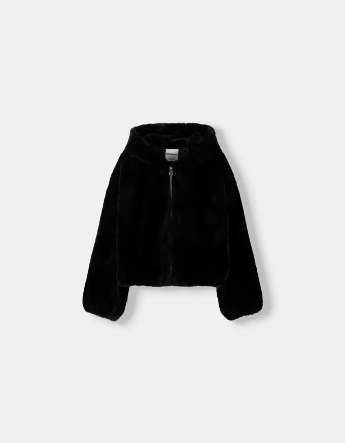 Quilted jacket with faux fur hood Quilted jacket with faux fur hood