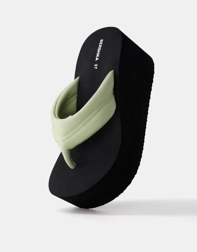 Quilted platform sandals Quilted platform sandals