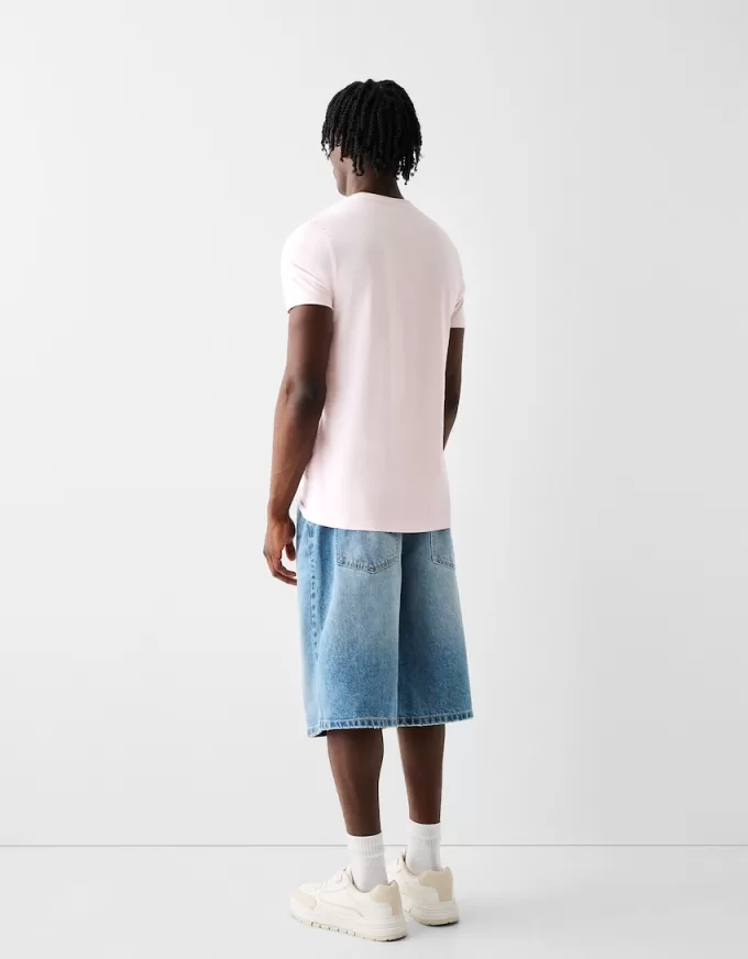 Regular-fit short sleeve T-shirt Regular-fit short sleeve T-shirt