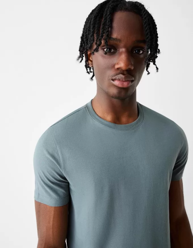 Regular-fit short sleeve T-shirt Regular-fit short sleeve T-shirt