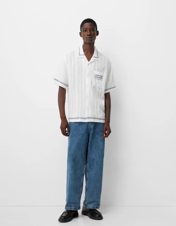 Relaxed fit embroidered short sleeve shirt