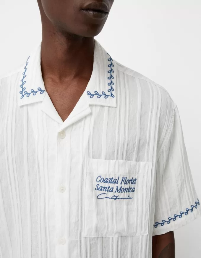 Relaxed fit embroidered short sleeve shirt