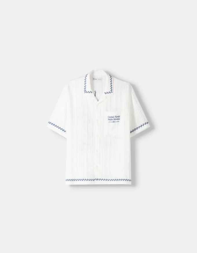 Relaxed fit embroidered short sleeve shirt