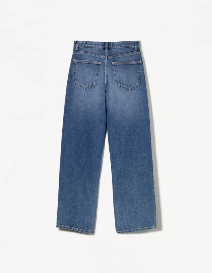 Relaxed fit high-rise mom jeans Relaxed fit high-rise mom jeans
