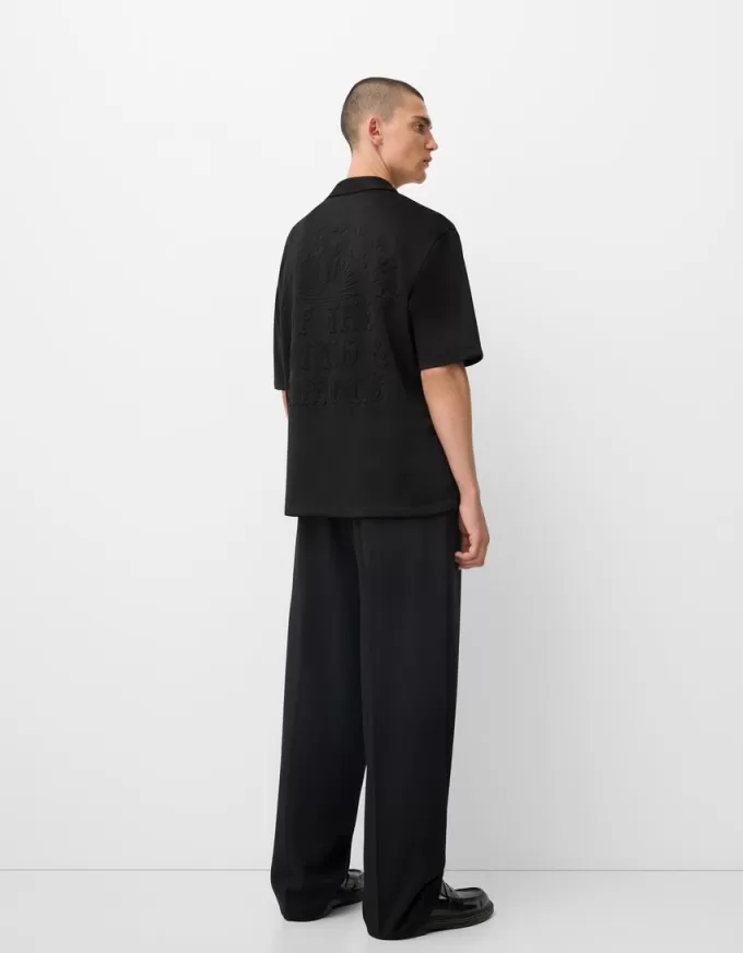 Relaxed fit short sleeve shirt with raised design Relaxed fit short sleeve shirt with raised design