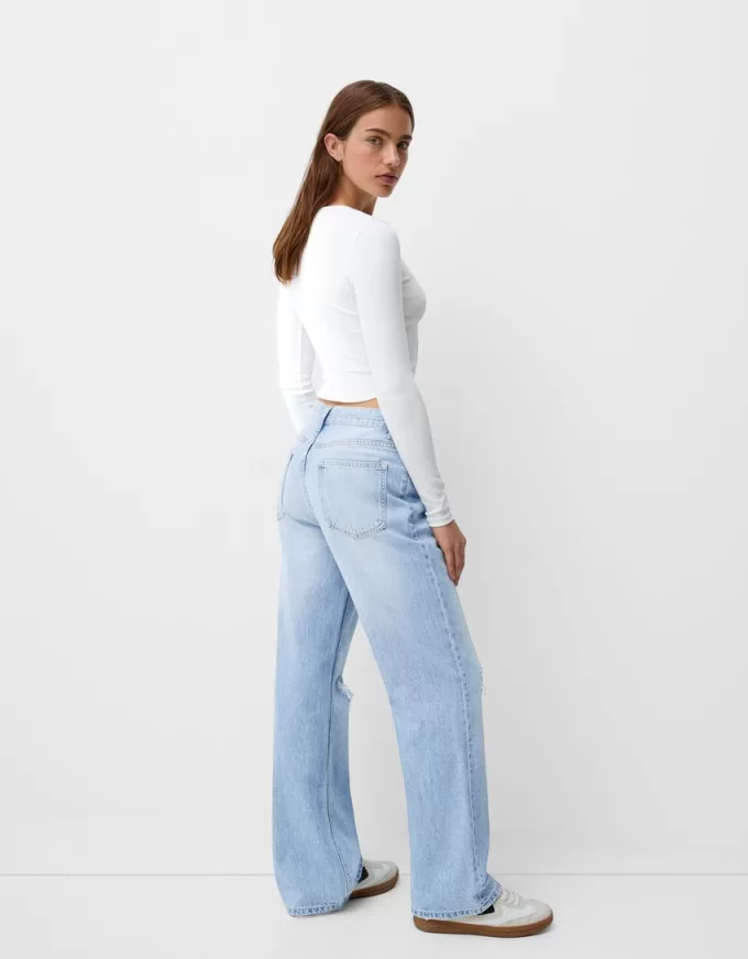 Ripped wide-leg ’90s jeans Ripped wide-leg ’90s jeans