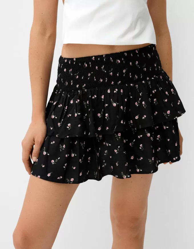 Ruffled mini skirt with elastic waist Ruffled mini skirt with elastic waist