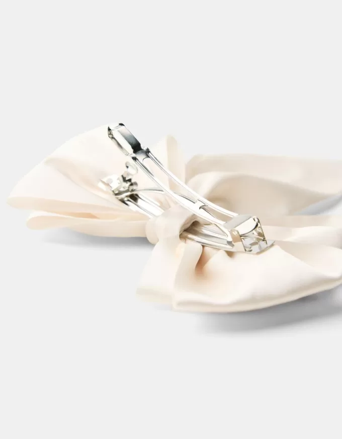 Satin-finish hair clip with bow Satin-finish hair clip with bow