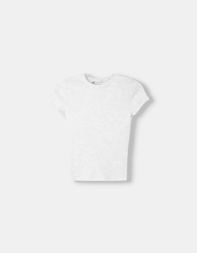Short sleeve T-shirt with a scoop neck Short sleeve T-shirt with a scoop neck