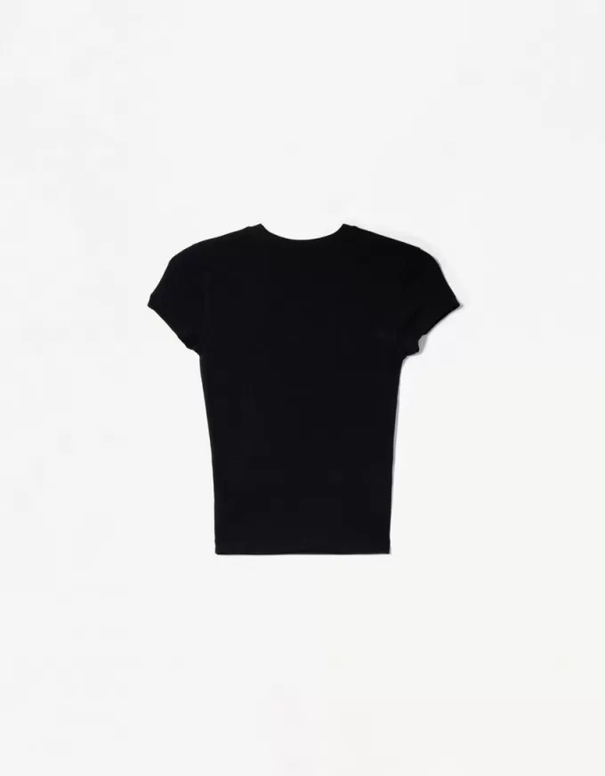 Short sleeve T-shirt with a scoop neck Short sleeve T-shirt with a scoop neck