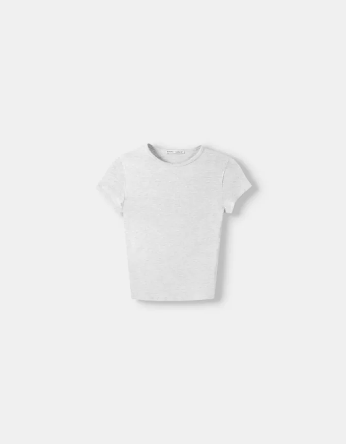 Short sleeve T-shirt with a scoop neck Short sleeve T-shirt with a scoop neck