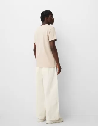 Short sleeve T-shirt with contrasting ribbed trims