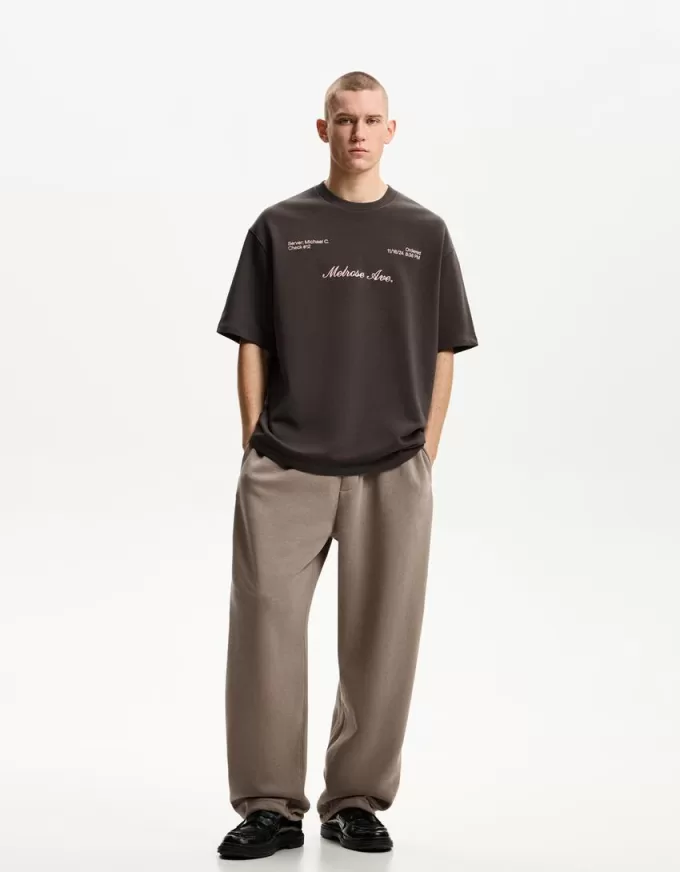 Short sleeve T-shirt with embroidery Short sleeve T-shirt with embroidery