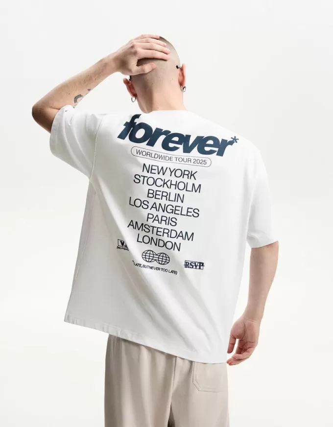 Short sleeve T-shirt with embroidery Short sleeve T-shirt with embroidery