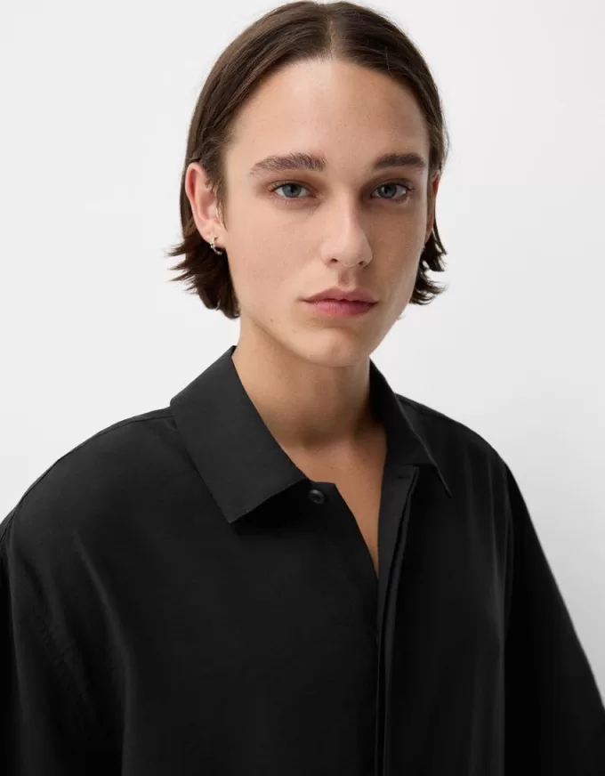 Short sleeve boxy fit crossed shirt with buckle Short sleeve boxy fit crossed shirt with buckle