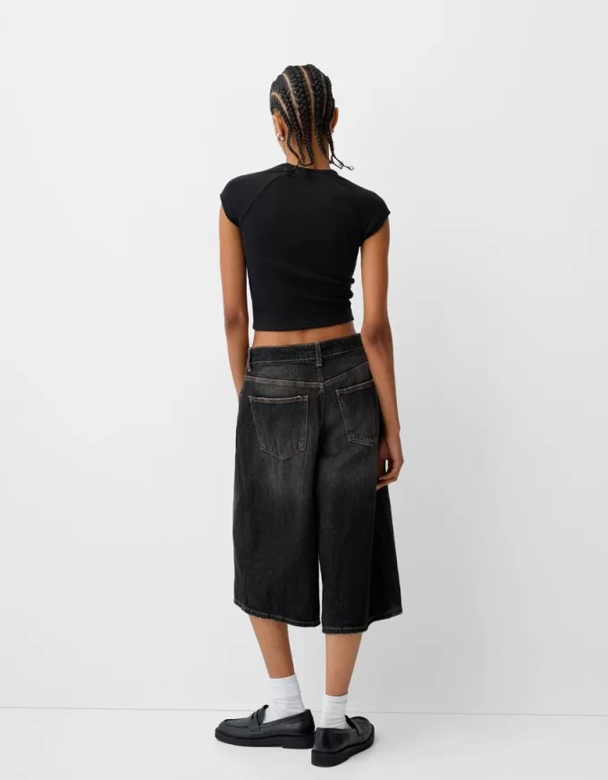 Short sleeve cropped T-shirt with print Short sleeve cropped T-shirt with print