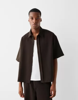 Short sleeve tailored boxy fit shirt