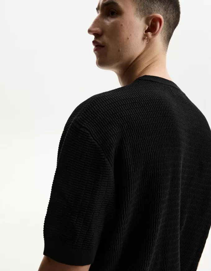 Short sleeve textured T-shirt Short sleeve textured T-shirt