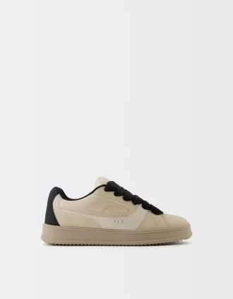 Skater sneakers with XL laces