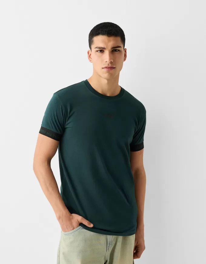 Slim-fit short sleeve T-shirt with stripe detail Slim-fit short sleeve T-shirt with stripe detail